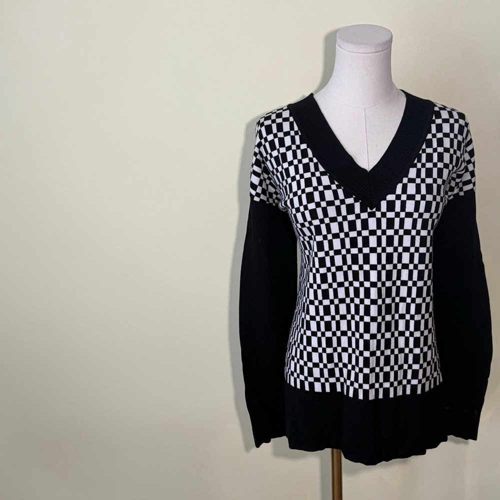 Emproved Women's V-Neck Sweater L Black & White Checkered